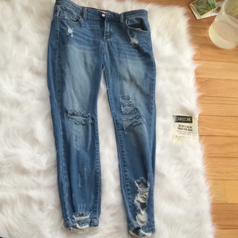 distressed skinny jeans